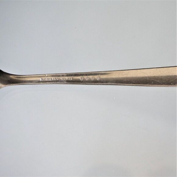 Vintage Round Bullion Spoon Oneida Nobility Plate 1937 Caprice Pattern - Picture 7 of 9